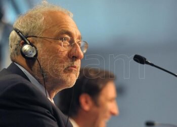 Stiglitz criticó a Pfizer por «intentar extorsionar» a la Argentina