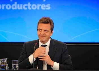 El Gobierno acordó con empresas la colocación de los precios en envases de productos