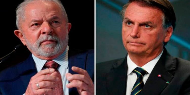 La Justicia intenta frenar la avalancha de fake news que salpica hasta a un hijo de Bolsonaro