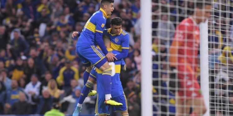 Boca derrotó al colista Aldosivi y recuperó la punta de la Liga