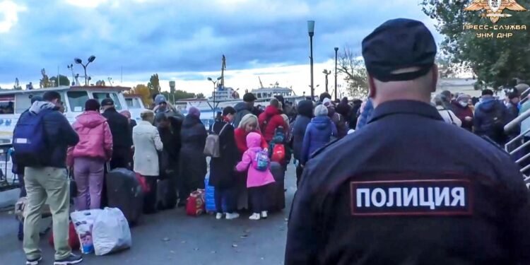 Cruce de acusaciones entre Rusia y Ucrania por los ataques a civiles que abandonan Jerson