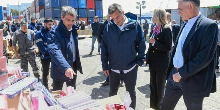 Evitan el ingreso al puerto de Buenos Aires de 274 toneladas de contrabando