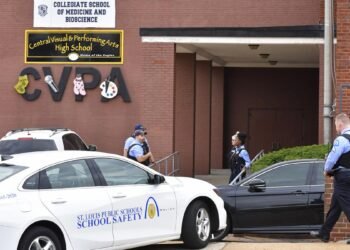 Un nuevo tiroteo en una escuela de EEUU deja tres muertos y seis heridos