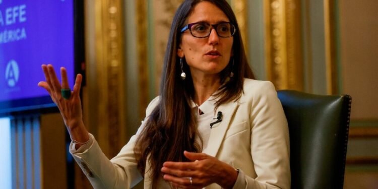 Elizabez Gómez Alcorta presentó su renuncia indeclinable tras el operativo en Villa Mascardi