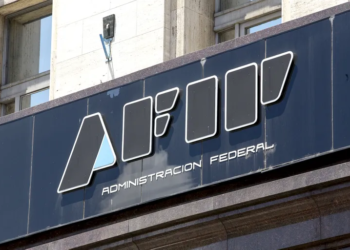 A partir del mes que viene quienes cobran hasta $ 330.000 no pagarán ganancias