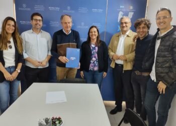 Vistiéndonos de Sol recibe aporte de Provincia para obras