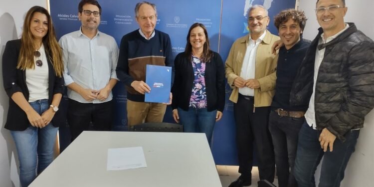 Vistiéndonos de Sol recibe aporte de Provincia para obras