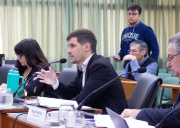 La oposición no quedó satisfecha con las respuestas de Lombardo