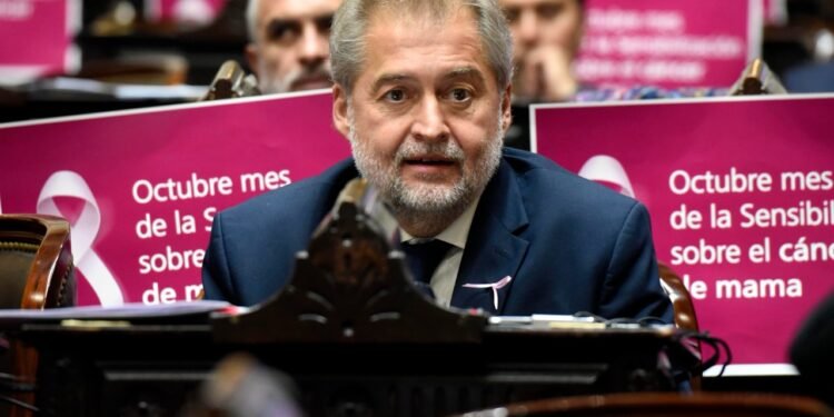 Mirabella reclamó en el Congreso por la Justicia Federal en Santa Fe
