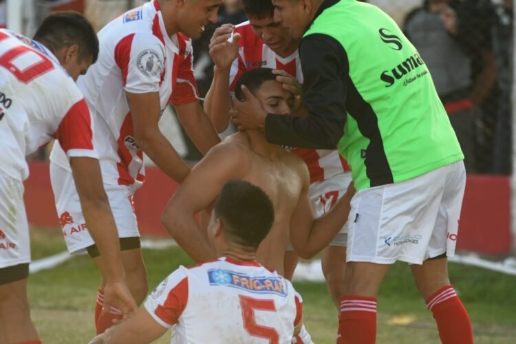 Las mejores fotos del clásico rafaelino