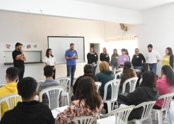 Continúan los talleres de currículum vitae y entrevista laboral