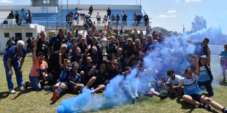 Femenino: Campeonas Absolutas de la Liga Rafaelina