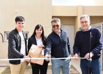 Entregaron los dúplex de barrio Mora a sus propietarios