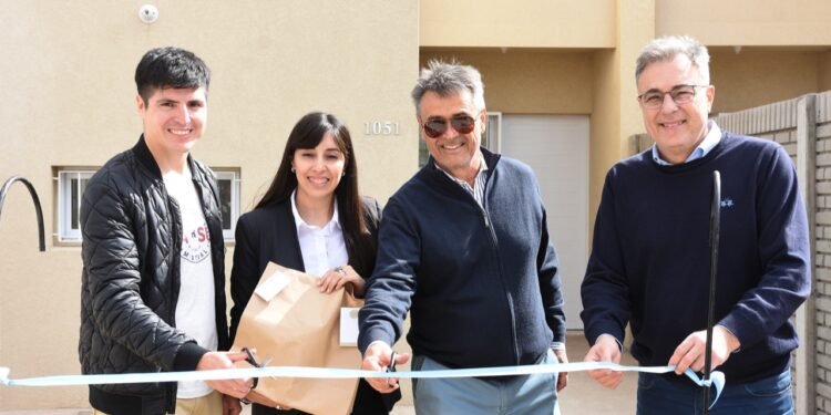 Entregaron los dúplex de barrio Mora a sus propietarios