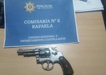 Tuvo una crisis nerviosa y tenía armas a su alcance