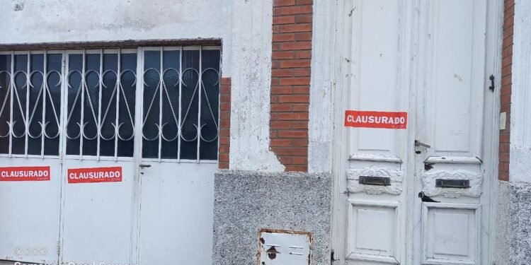 Clausuraron dos geriátricos por denuncias de familiares