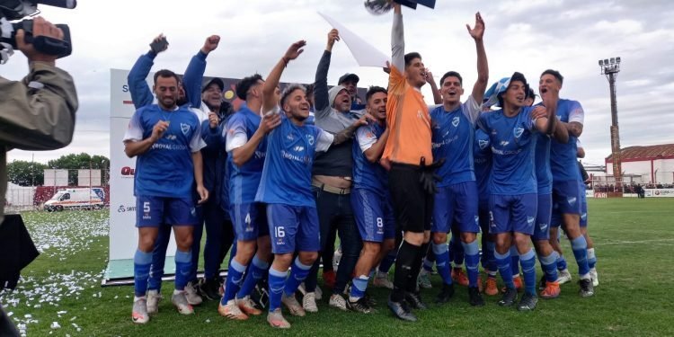 El «9» no pudo con Argentino y la Copa Santa Fe quedó para los rosarinos