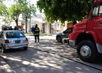 Alarma y evacuación de vecinos por un escape de gas