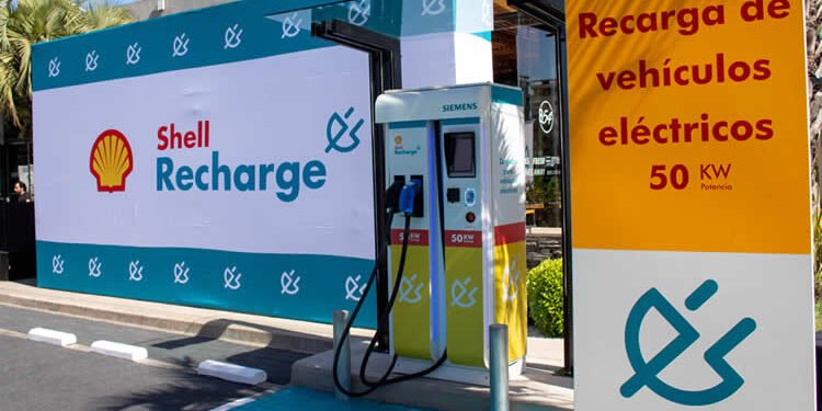 Shell inauguró su primer cargador eléctrico en una Estación de Servicio de Argentina