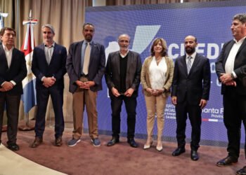 Acueducto biprovincial: Santa Fe y Córdoba presentaron la megaobra en Capital Federal