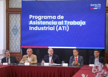 Perotti presentó el Programa de Asistencia al Trabajo Industrial