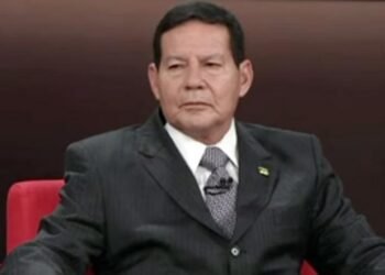 Mourao, vicepresidente de Brasil: «Hay que parar de llorar y aceptar que perdimos»