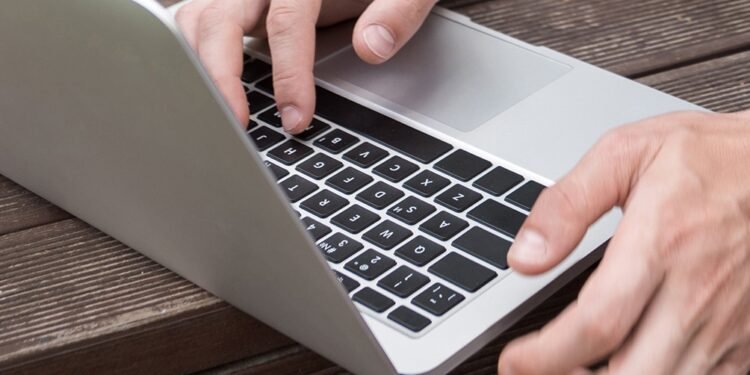 Cada vez más empresas ofrecen beneficios extras para contratar y retener empleados