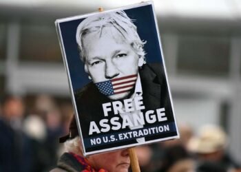 Cinco grandes diarios pidieron el fin de las acciones judiciales contra Assange