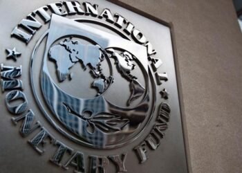 De cara al último desembolso, la misión argentina llega hoy a Washington para reunirse con el FMI