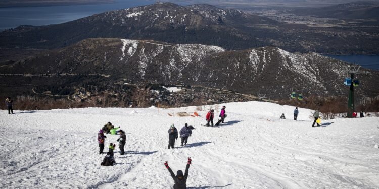 En octubre ingresaron al país 410 mil turistas extranjeros, un 76% más que en 2019