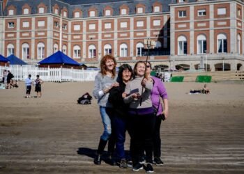 Cuáles serán y cuándo caen los 19 feriados de 2023