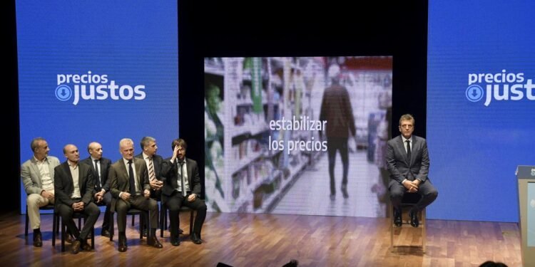 El Gobierno lanzó el programa Precios Justos, con más de 1.700 productos congelados hasta marzo