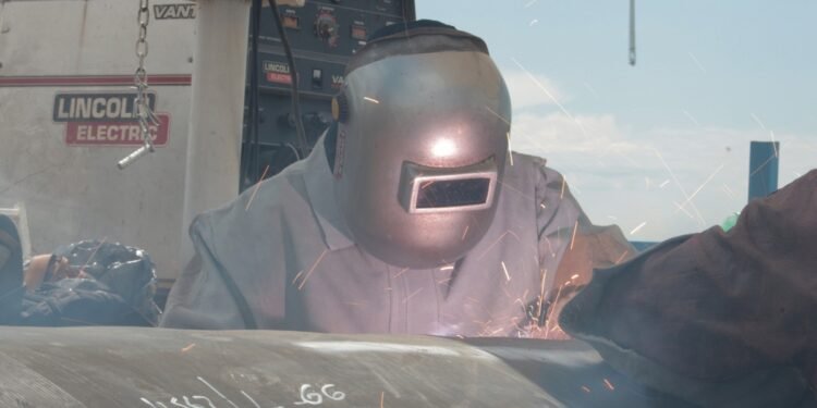 Concretaron la primera soldadura de caños del Gasoducto Néstor Kirchner