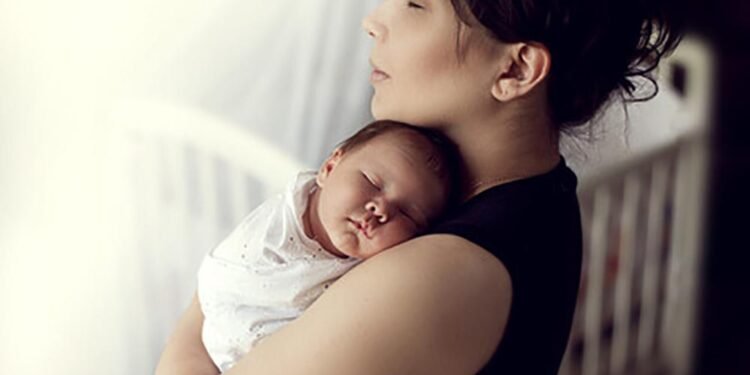 «Mamá canguro», el método más aconsejado por la OMS para estabilizar a los bebés prematuros