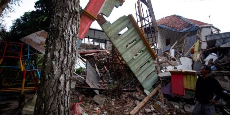 Trágico terremoto en Indonesia: 162 muertos, cientos de heridos y miles de evacuados