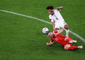 Estados Unidos y Gales igualaron en un emotivo partido