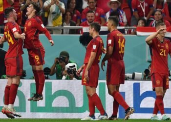 España trituró a Costa Rica con un contundente 7 a 0