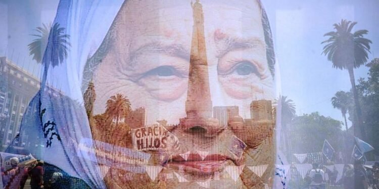 Los restos de Hebe de Bonafini ya descansan en Plaza de Mayo