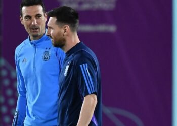 Scaloni dirige la última práctica antes de la «nueva final» ante Polonia