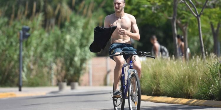 Primavera calurosa: más de la mitad del país con temperaturas por encima de los 30 grados