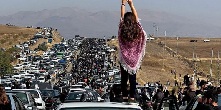 Protestas en Irán: estiman en 300 las muertes, incluidos decenas de policías y soldados