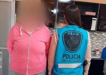 Seguirá presa la mujer que drogaba a hombres para robarles y comprarse autos