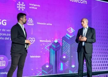 Telecom realizó una presentación de su red de tecnología 5G en un evento de ATVC