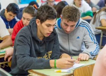 Extensión del ciclo lectivo en Santa Fe: «Más clases, más seguimiento, más aprendizaje»