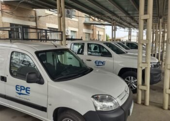 Entregaron nuevas camionetas a la Sucursal Rafaela de la EPE