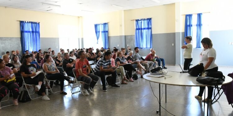 Rafaela en Acción ofreció un curso de manipulación de alimentos