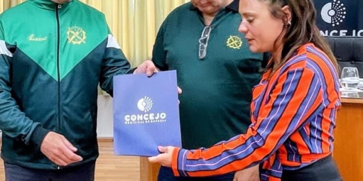 Distinguieron a Luz y Fuerza en el Concejo por sus 75 años