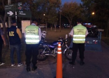 Retención de moto en operativo de tránsito