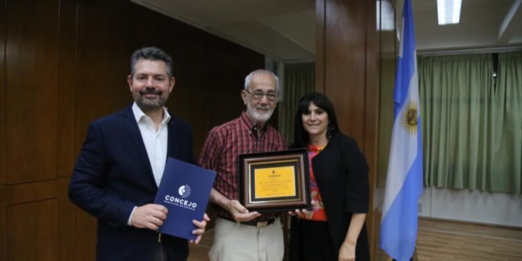 Homenajearon a Alcides Castagno en el Concejo Municipal