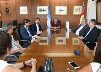 El Jefe de Gabinete recibió al Cónsul General de España